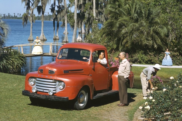 F-시리즈 픽업트럭 역사가 시작된 첫 세대 모델인 1949년형 F-1