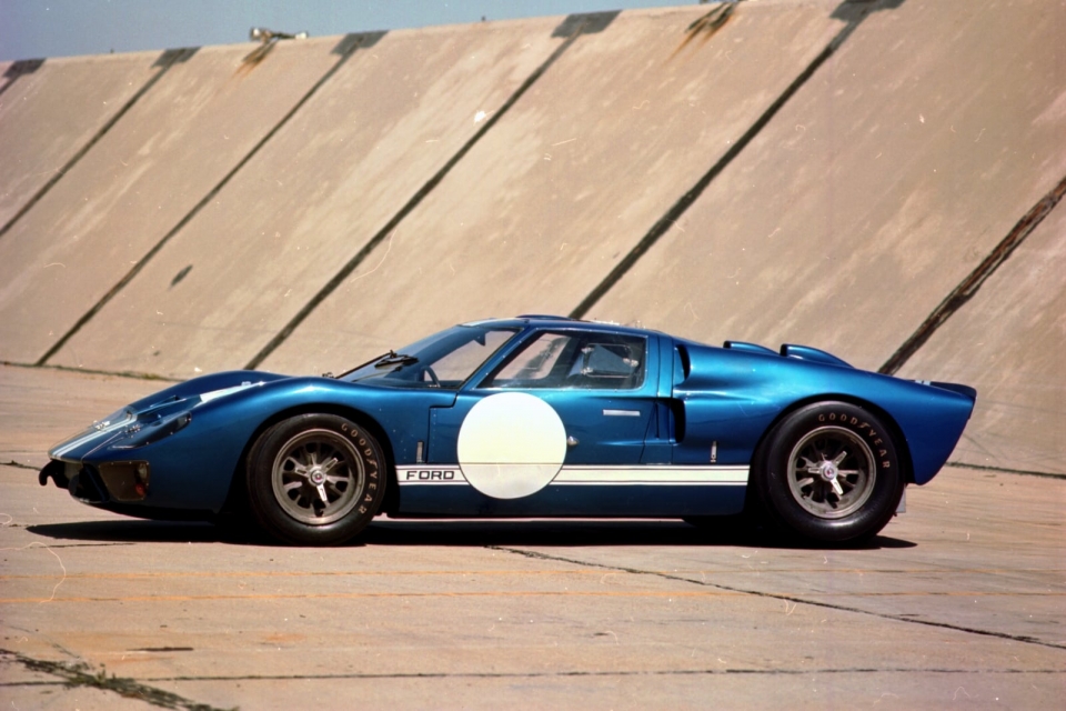 GT40의 디자인은 철저하게 기능을 추구하는 과정을 거쳐 완성된 일종의 부산물이었다 (출처: Ford Motor Company)