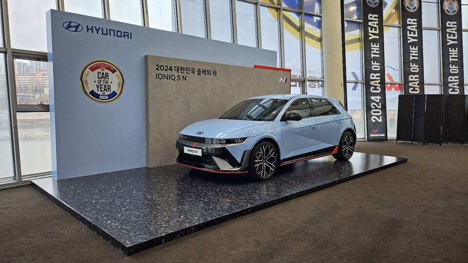한국자동차전문기자협회가 2024 올해의 차로 선정한 현대차 아이오닉 5 N