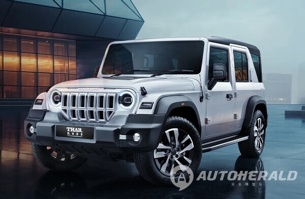 인도 시장에서 약 2090만 원부터 시작하는 초저가 SUV 타르록스(THAR ROXX), 마힌드라 앤 마힌드라는 파생 모델 포함 총 11종의 SUV를 팔고 있다. (마힌드라 앤 마힌드라)