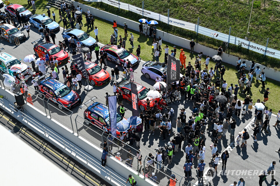 현대차는 올 시즌 현대 N 페스티벌 3라운드를 TCR 아시아, 4라운드는 TCR 월드 투어 및 TCR 아시아와 공동 개최하고 관람객을 위한 다채로운 부대 행사도 준비했다. (현대자동차)