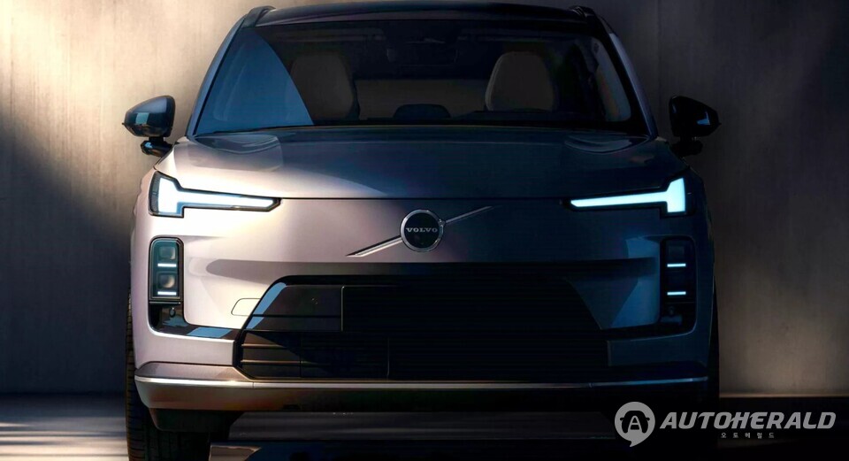 볼보 신형 XC70 디자인 공개(볼보)