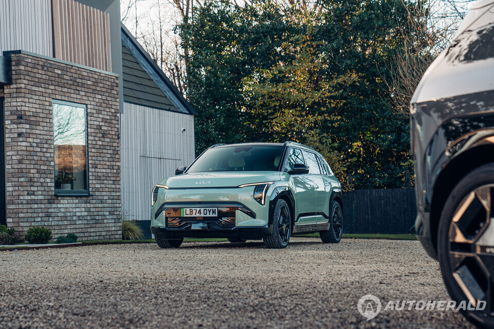 기아 EV3가 유럽 신차 안전성 평가(Euro NCAP)에서 최고 등급인 별 다섯개를 획득했다. (기아)
