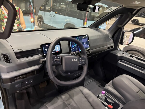 PV5는 실내 공간의 여유와 함께 다양한 소품을 수닙하고 대용량 화물을 적재할 수 있는 카고와 패신저 모델로 우선 출시됐다. (오토헤럴드 김흥식 기자)