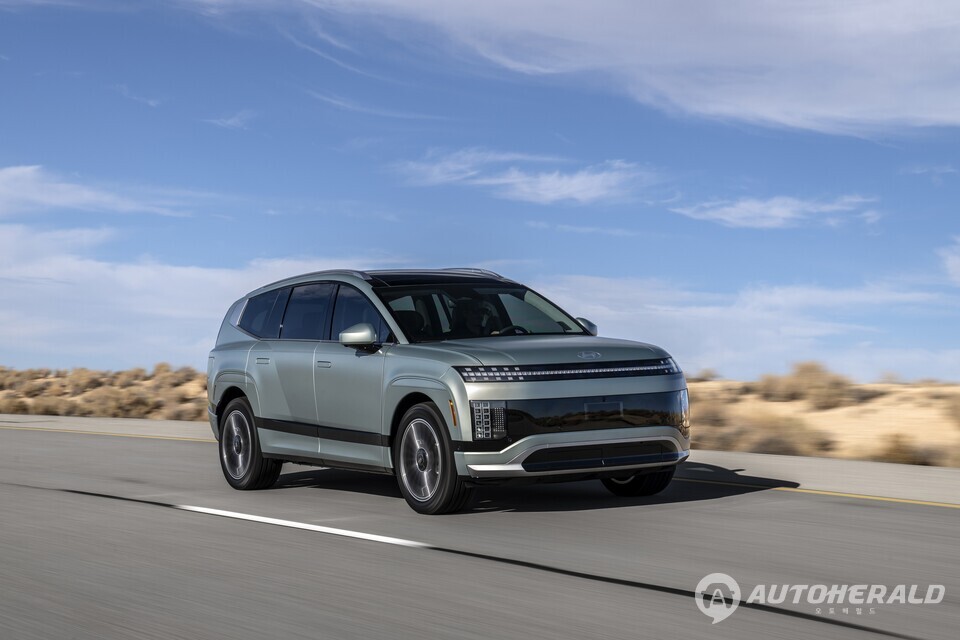 현대차 그룹 E-GMP를 탑재한 아이오닉 9이 워즈오토 '2025 세계 10대 엔진'에 선정됐다. (현대자동차)