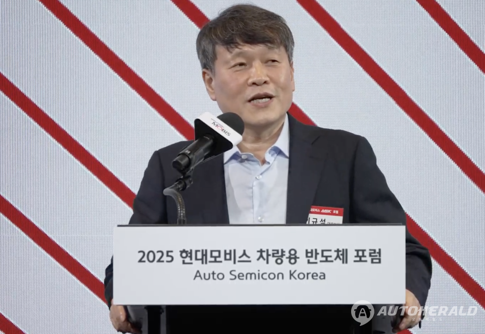 현대모비스 이규석 사장은 "반도체는 미래 모빌리티의 성능과 가치를 좌우하는 핵심 자원"이라고 강조하고 포럼의 지속을 통한 차량용 반도체의 자립을 위해 노력하겠다"라고 했다. (김흥식 기자)