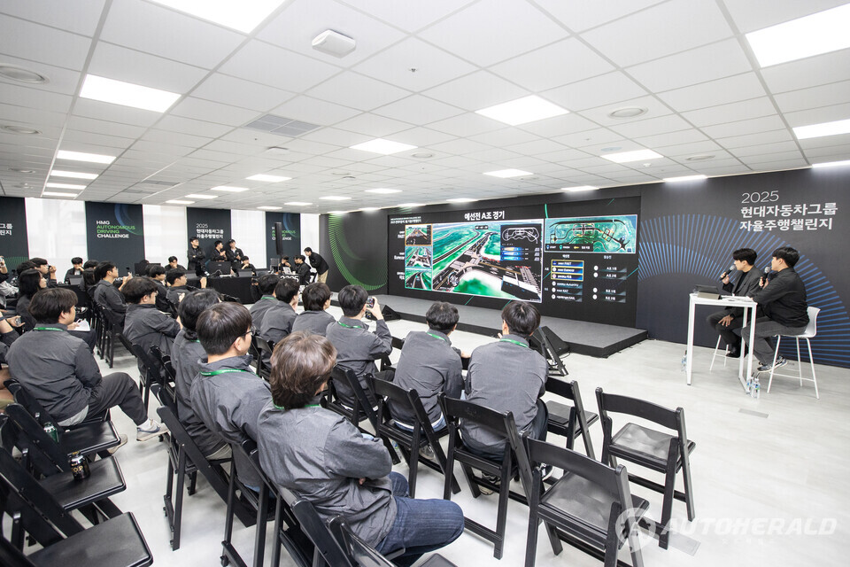 현대차그룹이 30일 '2025 자율주행 챌린지' 2차 대회 결승전을 개최했다. 사진은 30일 치라진 2차 대회 예선 경기 현장이다. (현대차그룹)