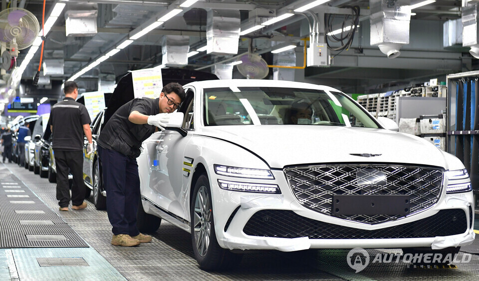 지난달 국내 완성차 5개사 국내외 판매는 현대차와 기아의 내수 두자릿수 상승이 주목됐다(출처: 현대차)