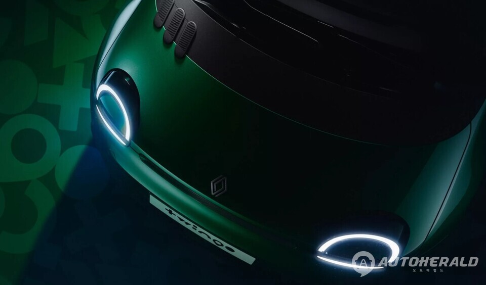 르노가 다음달 글로벌 공개를 앞둔 트윙고 E-테크 티저 이미지를 공개했다(출처: 르노)