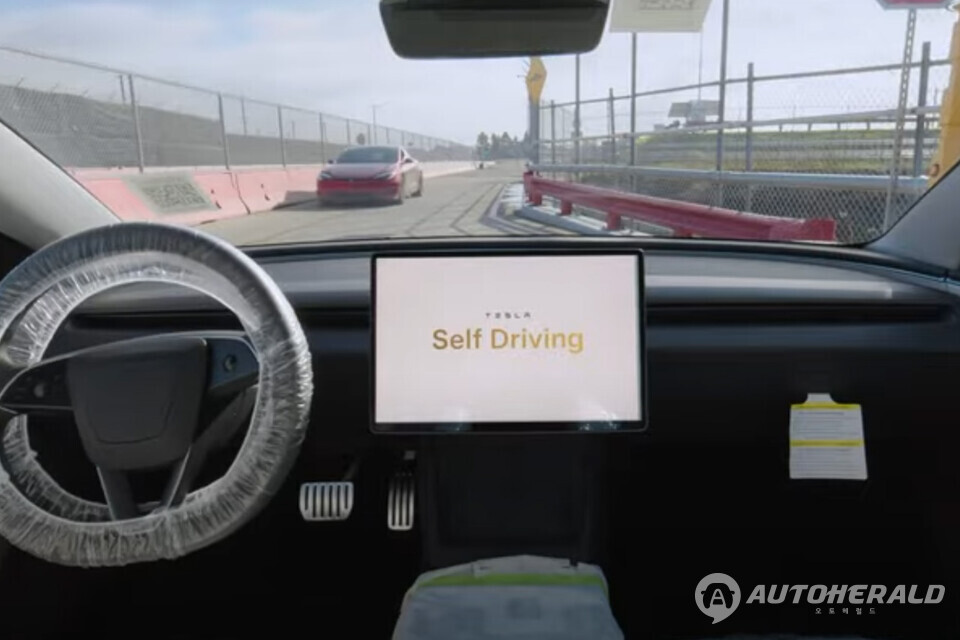 이번 조사와 관련해 테슬라는 공식 입장을 내놓지 않은 상황이다(출처: 테슬라 유튜브 캡처)