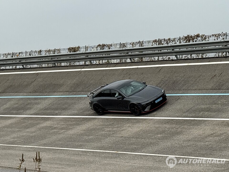 현대 모빌리티 플레이그라운드에서 가장 많은 인기를 얻은 고속 주행로 체험.(오토헤럴드 김흥식 기자)