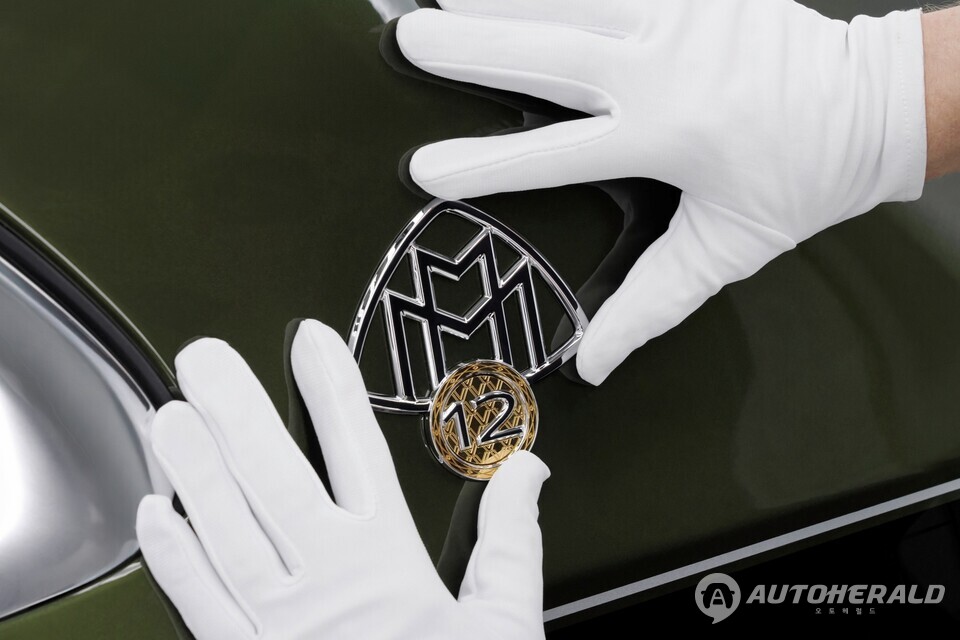 해당 모델은 지난 9월 이탈리아 치비타베키아의 역사적인 미켈란젤로 요새에서 최초 공개됐다(벤츠 제공)