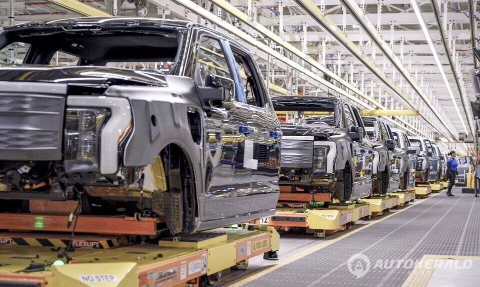 포드, F-150 라이트닝 기능 누락으로 소송당해