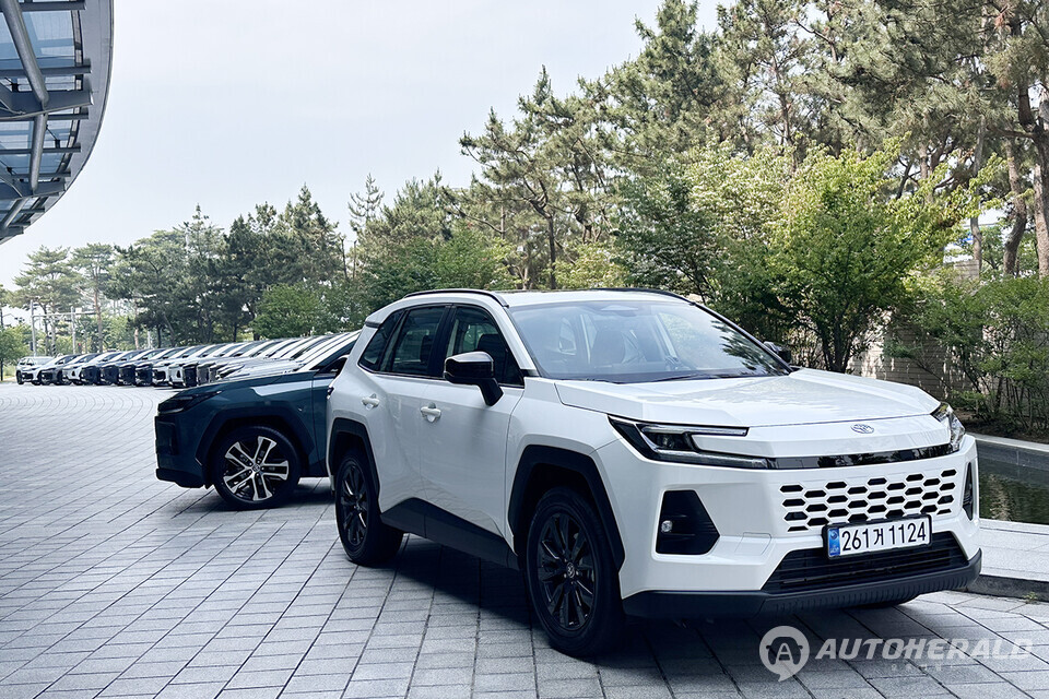 토요타 RAV4는 글로벌 SUV 시장을 이야기할 때 빼놓을 수 없는 모델이다(오토헤럴드 김훈기 기자)